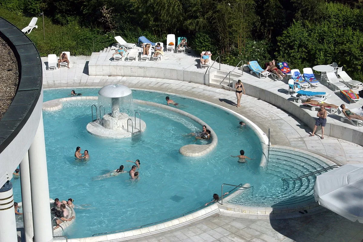 Baden-Baden-Caracalla-Therme-33-2005-gje